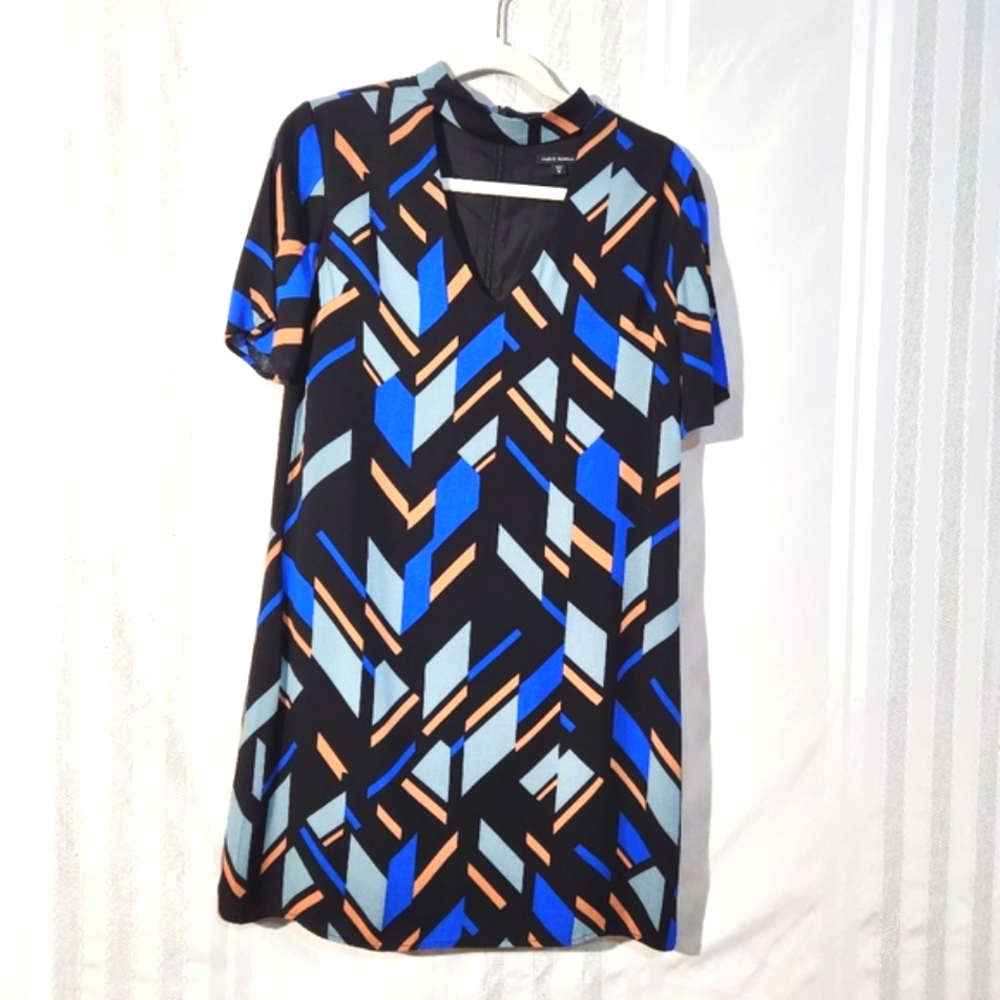 PARIS SUNDAY MULTICOLORED GEOMETRIC CHOKER V-NECK SHIFT DRESS SIZE MEDIUM